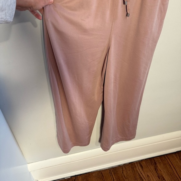 Club Monaco Soft Pink Jumpsuit, Size M, Great Condition! - Picture 3 of 10